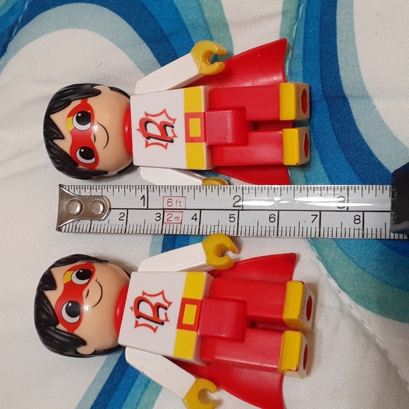 👜$3 - Ryan's World Mini Figure SUPER HERO RYAN. Set of 2. - Picture 2 of 4